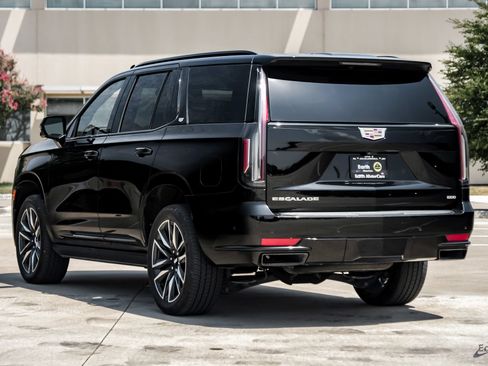 Used 2023 Cadillac Escalade Sport Platinum AWD/4WD image 11