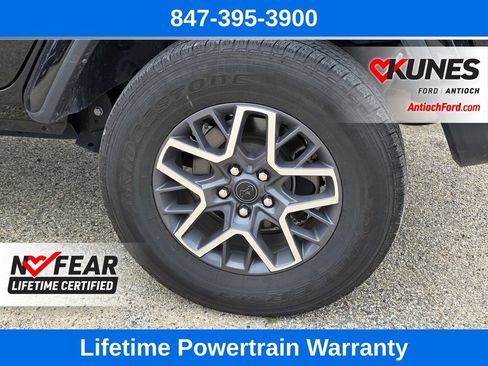 Used 2025 Jeep Wrangler Unlimited Sahara AWD/4WD image 11