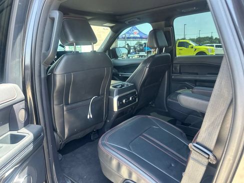Used 2023 Ford Expedition Limited RWD image 9