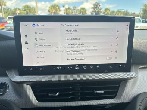 New 2025 Ford Explorer Active w/ Active Comfort Package image 26