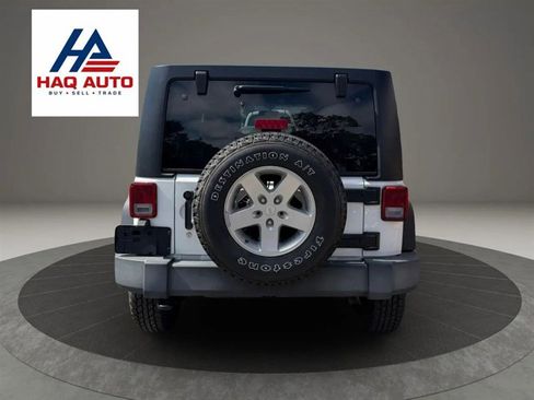 Used 2015 Jeep Wrangler Unlimited Sport w/ Quick Order Package 24S AWD/4WD image 6