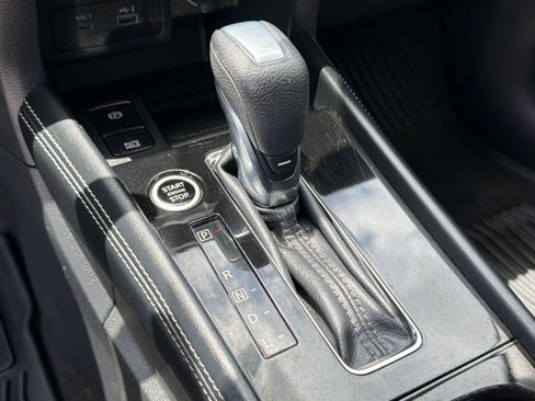 Used 2022 Nissan Kicks SV w/ Interior Electronics Package FWD image 18