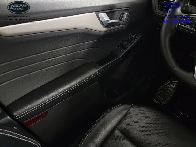 Certified 2022 Ford Escape SEL AWD/4WD image 33