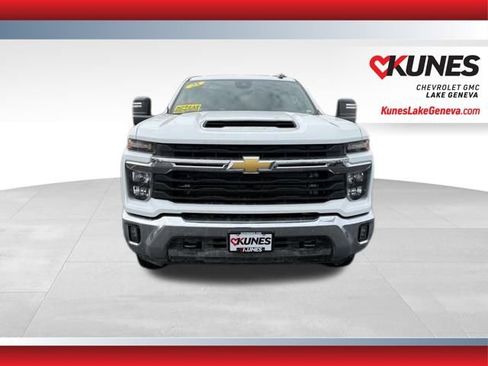 Used 2025 Chevrolet Silverado 2500 LT w/ Convenience Package AWD/4WD image 11