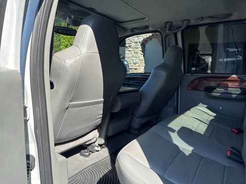 Used 2005 Ford F250 Lariat AWD/4WD image 12