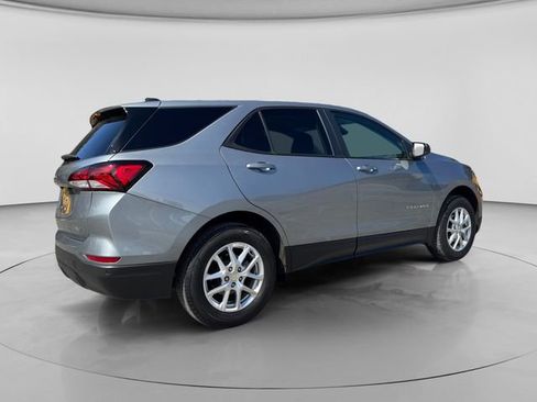 Used 2023 Chevrolet Equinox LS w/ LS Convenience Package image 6