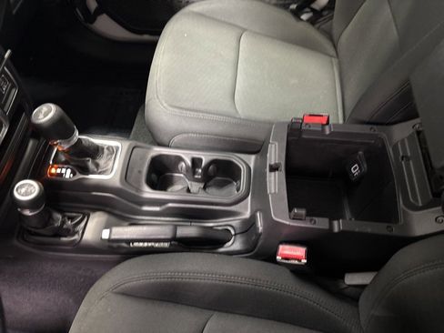 Used 2021 Jeep Wrangler Sport image 23