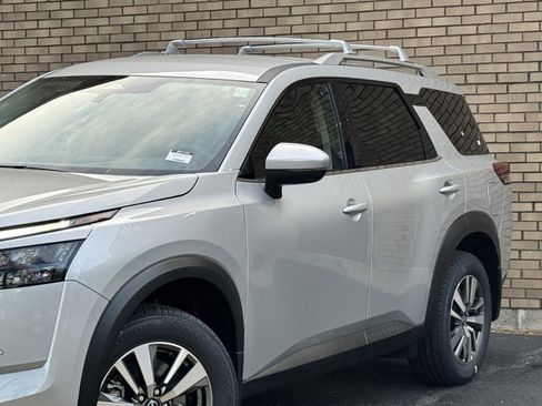 New 2025 Nissan Pathfinder SL image 38