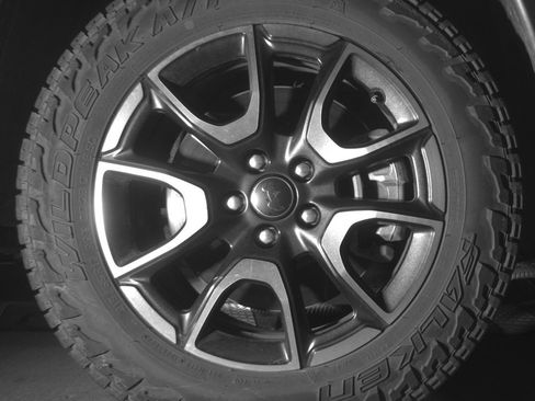 Used 2025 Jeep Compass Trailhawk AWD/4WD image 13
