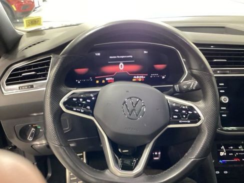 Certified 2023 Volkswagen Tiguan SE R-Line FWD image 8