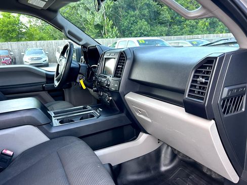 Used 2018 Ford F150 XL w/ Equipment Group 101A Mid image 9