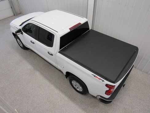 Used 2021 Chevrolet Silverado 1500 W/T w/ WT Value Package image 6