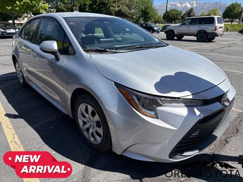 Used 2026 Toyota Corolla LE FWD image 11