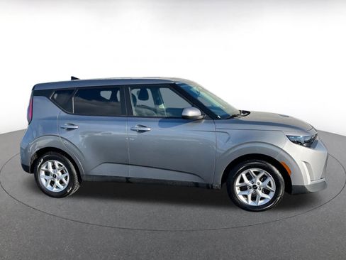 Used 2025 Kia Soul LX w/ LX Technology Package image 15