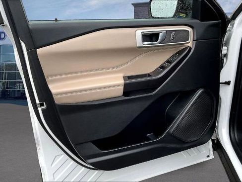 Certified 2020 Ford Explorer XLT w/ Equipment Group 202A image 20