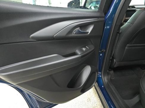 Used 2021 Chevrolet TrailBlazer LT w/ Sun and Liftgate Package image 9