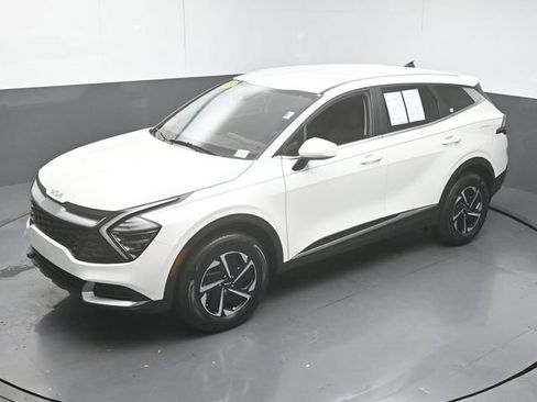 Used 2025 Kia Sportage LX AWD/4WD image 44