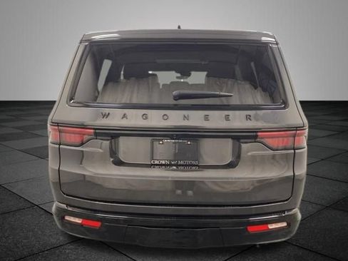 Used 2024 Jeep Wagoneer Series II AWD/4WD image 5