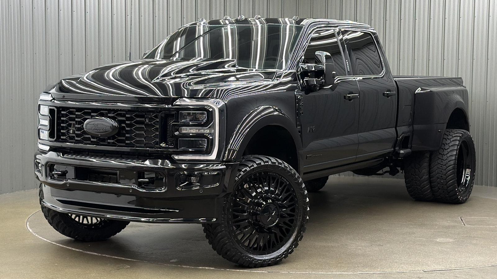 Used 2026 Ford F450 Platinum w/ Platinum Plus Package AWD/4WD image 1