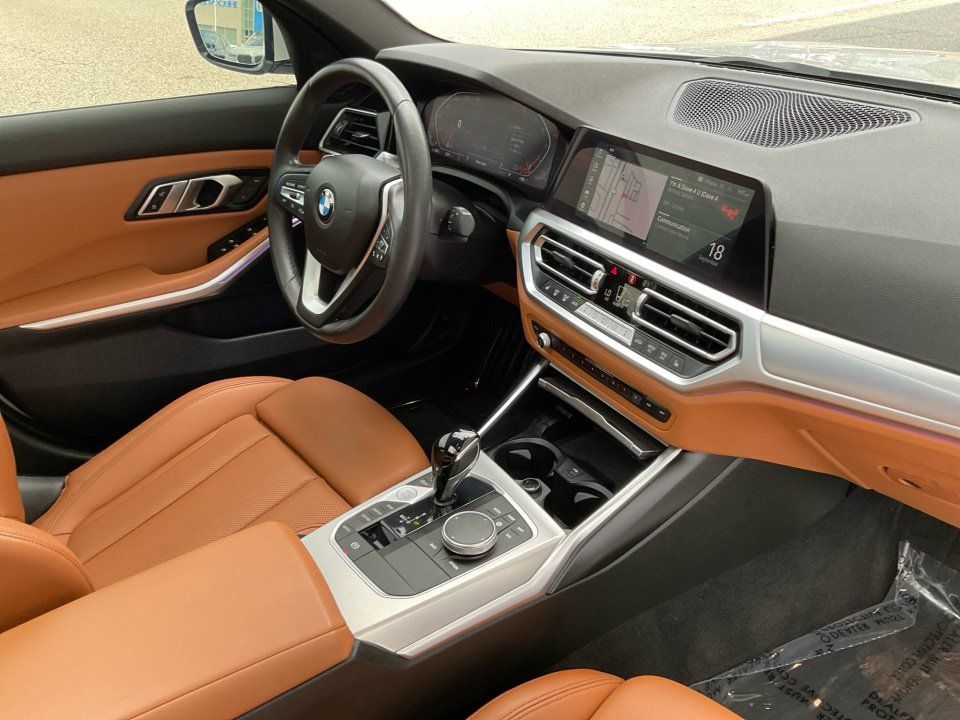 Used 2022 BMW 330i Sedan w/ Convenience Package RWD image 32