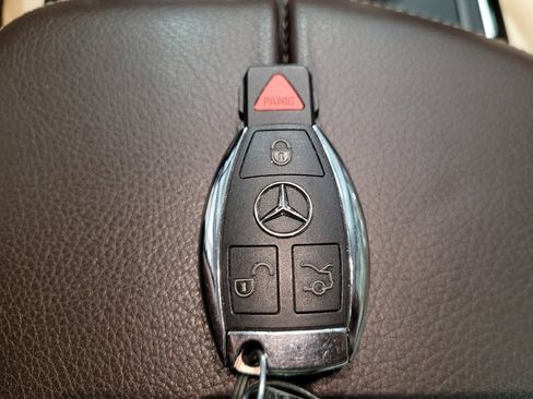 Used 2017 Mercedes-Benz GLE 350 4MATIC w/ Premium 1 Package image 32