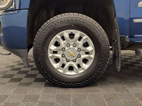 Used 2018 Chevrolet Silverado 2500 High Country AWD/4WD image 10