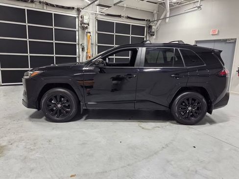 Used 2026 Toyota RAV4 SE FWD image 4