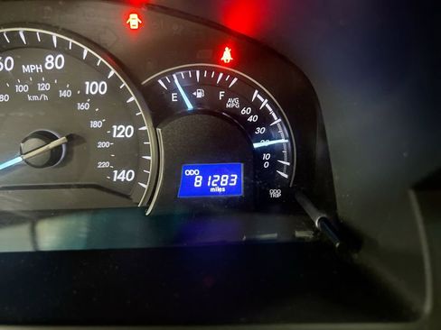 Used 2015 Toyota Camry LE image 13