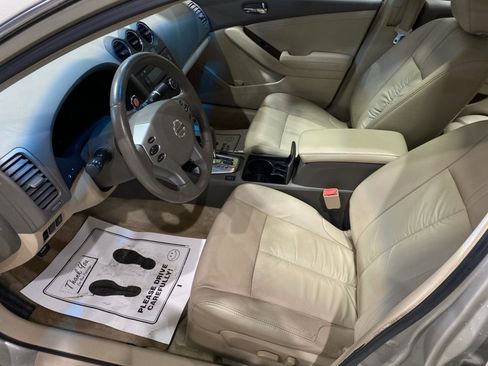 Used 2010 Nissan Altima 2.5 SL w/ SL Pkg FWD image 9