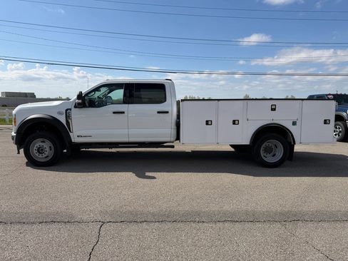 Used 2024 Ford F550 4x4 Crew Cab Super Duty w/ XLT Value Package image 1