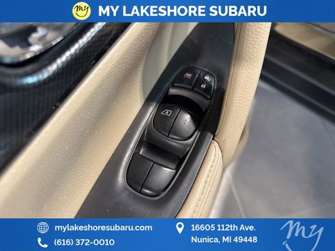 Used 2015 Nissan Rogue SL w/ SL Premium Package AWD/4WD image 14