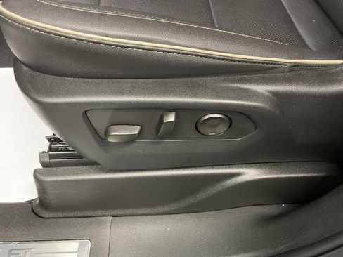 Used 2024 Chevrolet Tahoe Premier image 10