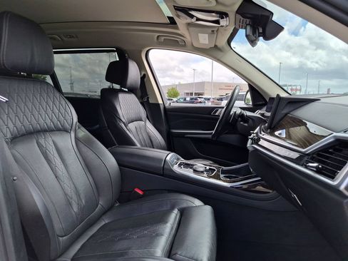 Used 2023 BMW X7 xDrive40i AWD/4WD image 23