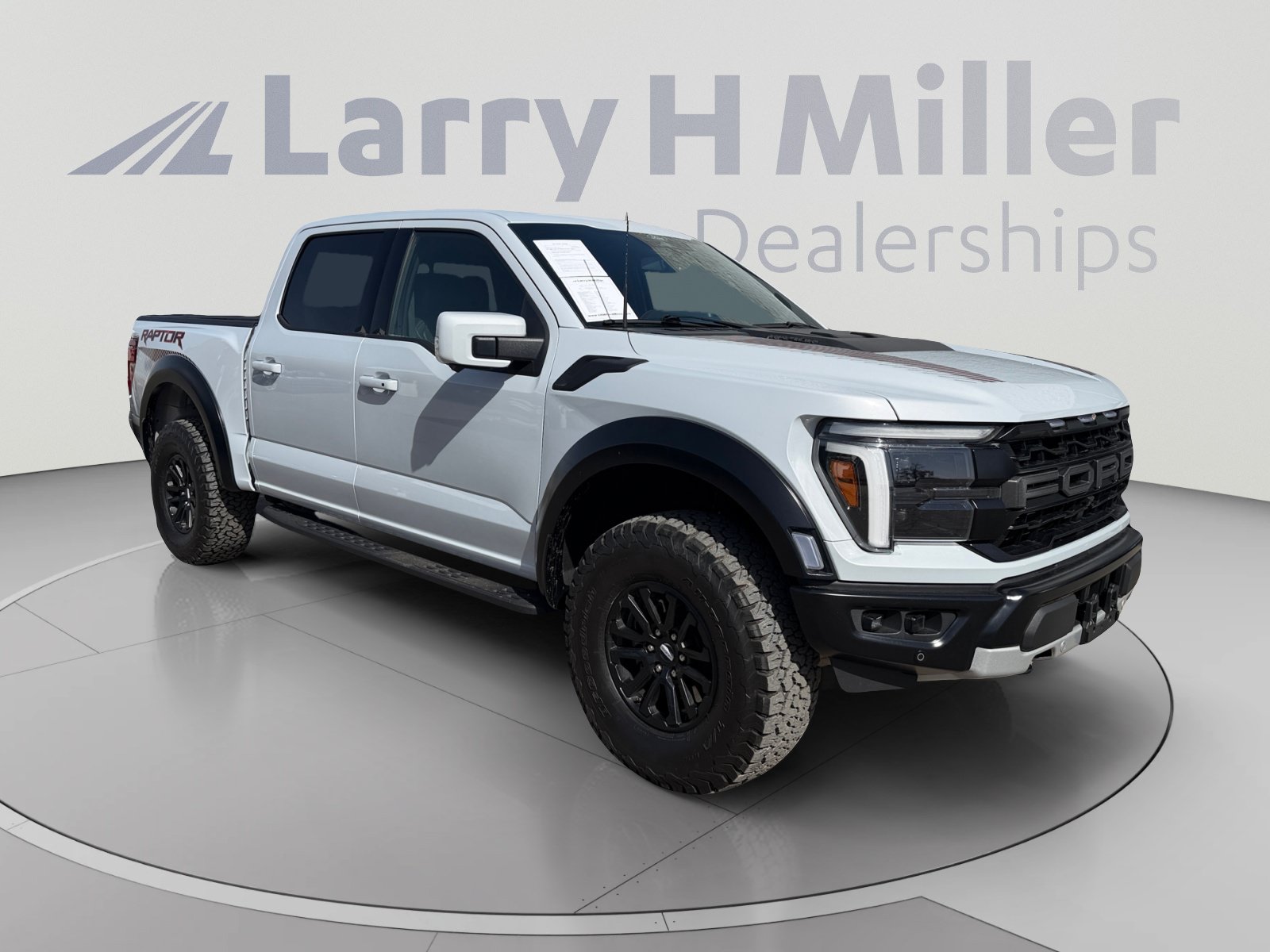 Used 2025 Ford F150 Raptor AWD/4WD image 7