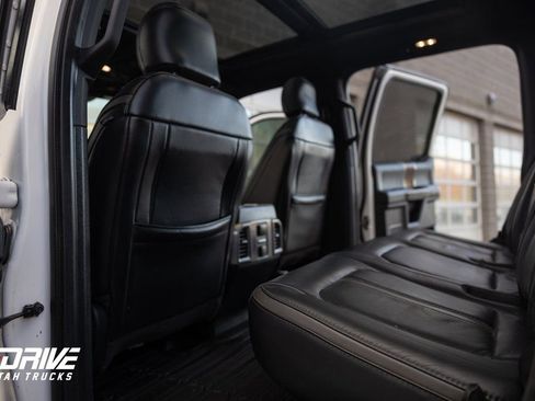 Used 2017 Ford F450 Platinum w/ Platinum Ultimate Package image 22