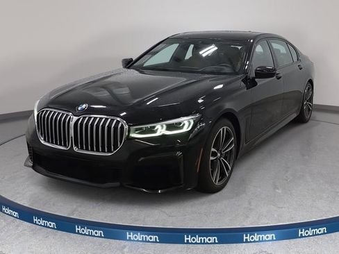 Used 2020 BMW 740i xDrive w/ Luxury Rear Seating Package AWD/4WD image 2