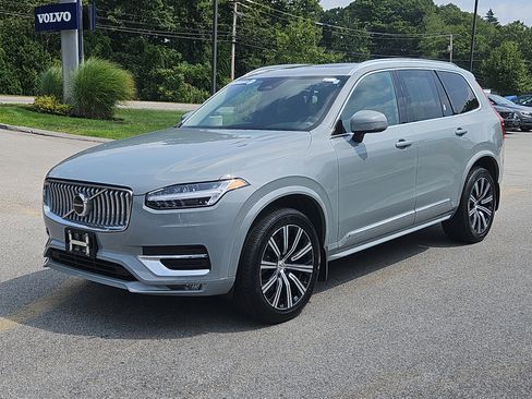 Used 2024 Volvo XC90 B5 Core w/ Climate Package AWD/4WD image 24