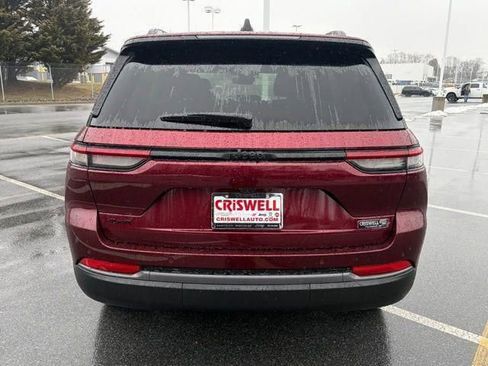 New 2026 Jeep Grand Cherokee Laredo image 6