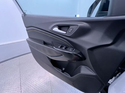 Used 2024 Chevrolet Trax ACTIV w/ Sunroof Package FWD image 30