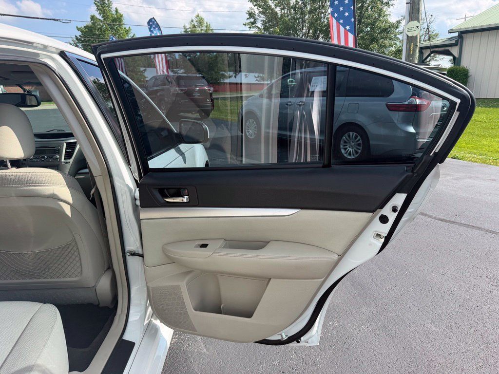 Used 2011 Subaru Legacy 2.5i Premium AWD/4WD image 24