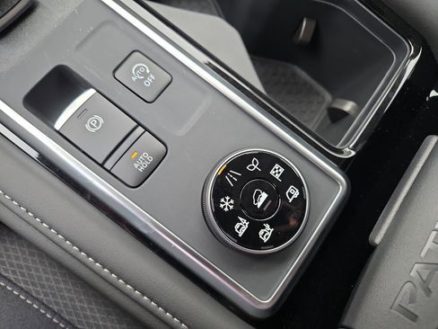 New 2026 Nissan Pathfinder SV AWD/4WD image 28