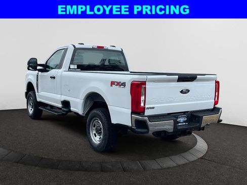 New 2026 Ford F250 XL w/ FX4 Off-Road Package AWD/4WD image 3