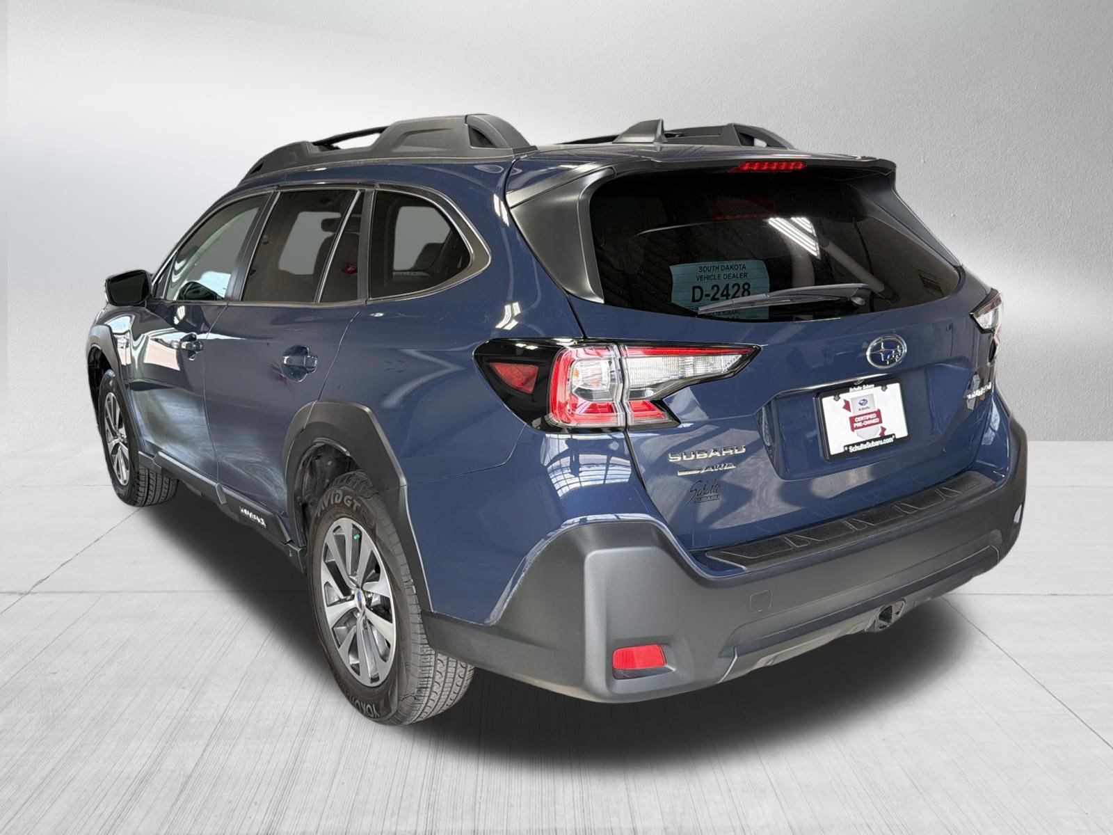 Certified 2025 Subaru Outback Premium AWD/4WD image 5