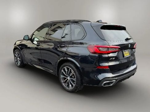 Used 2021 BMW X5 xDrive40i w/ M Sport Package image 5