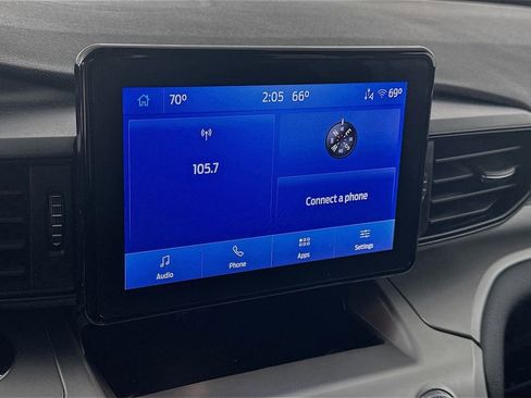 Used 2022 Ford Explorer XLT image 19