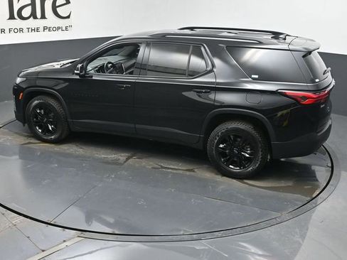 Used 2023 Chevrolet Traverse LT image 42