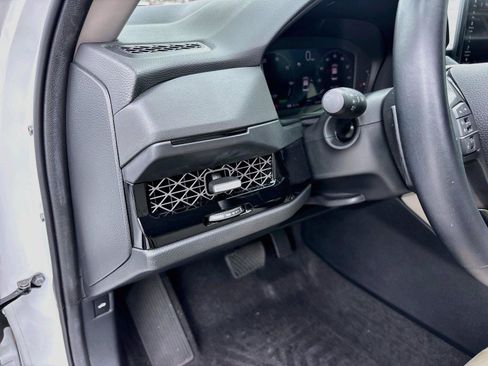 Certified 2024 Honda Accord EX-L image 11