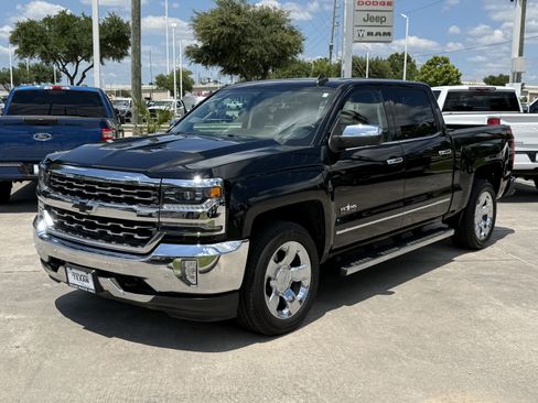 Used 2017 Chevrolet Silverado 1500 LTZ w/ Texas Edition AWD/4WD image 8