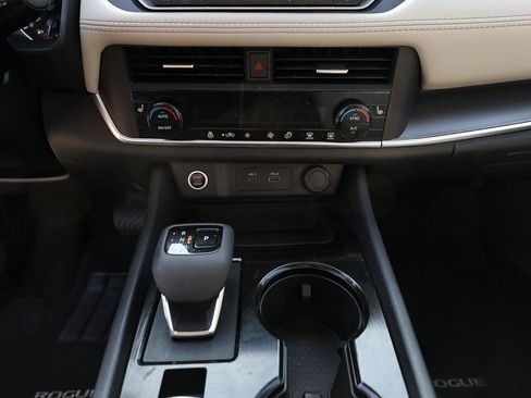 Used 2023 Nissan Rogue SL w/ SL Premium Package AWD/4WD image 19