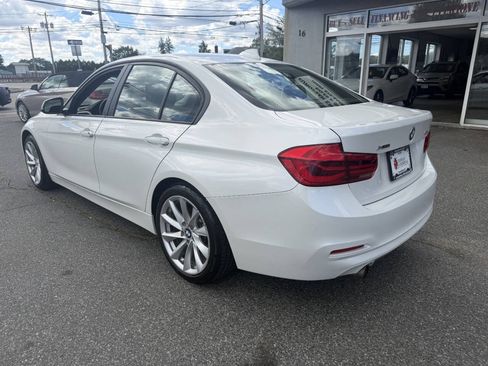 Used 2018 BMW 320i xDrive Sedan AWD/4WD image 5